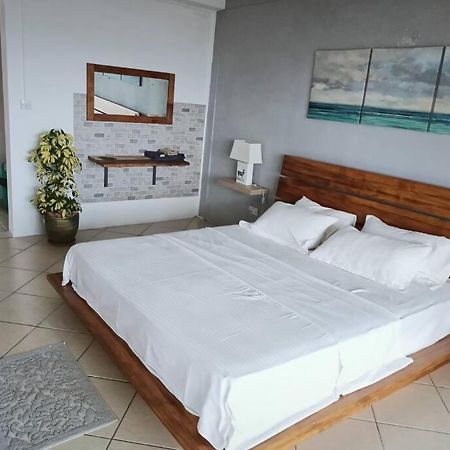 Surf House Holidays Ruisseau Creole Exterior photo