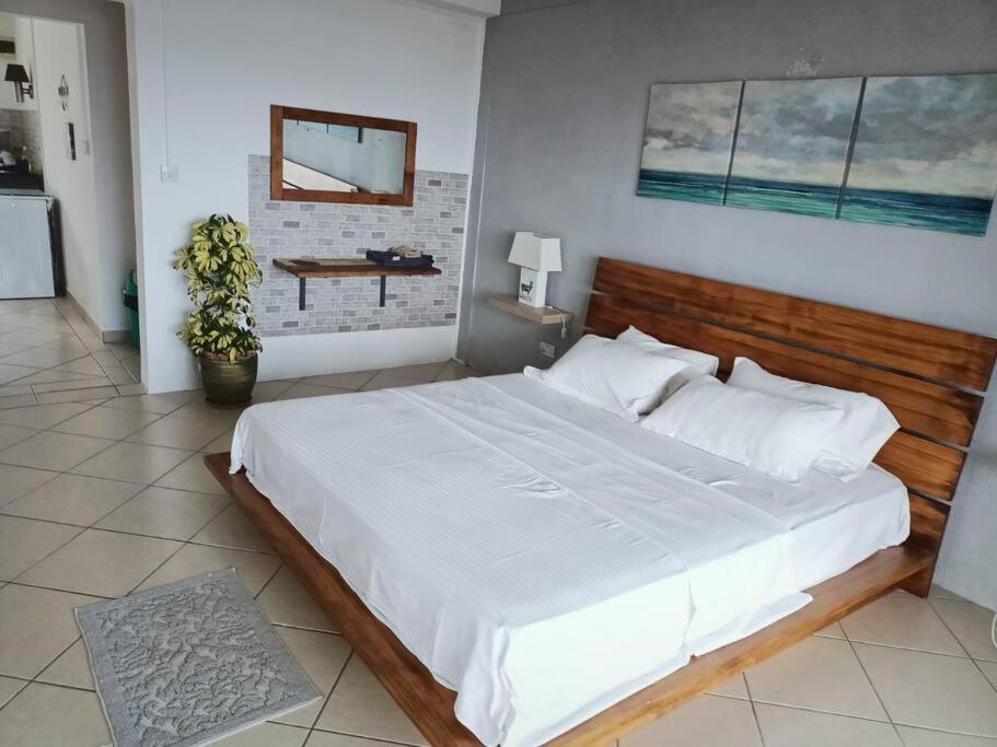 Surf House Holidays Ruisseau Creole Exterior photo