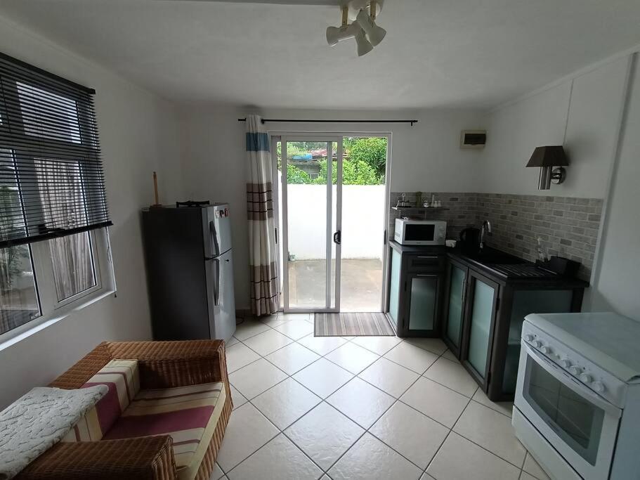 Surf House Holidays Ruisseau Creole Exterior photo
